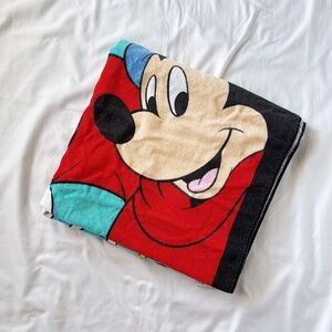 Vintage 1990s Disney World 25th Anniversary Towel